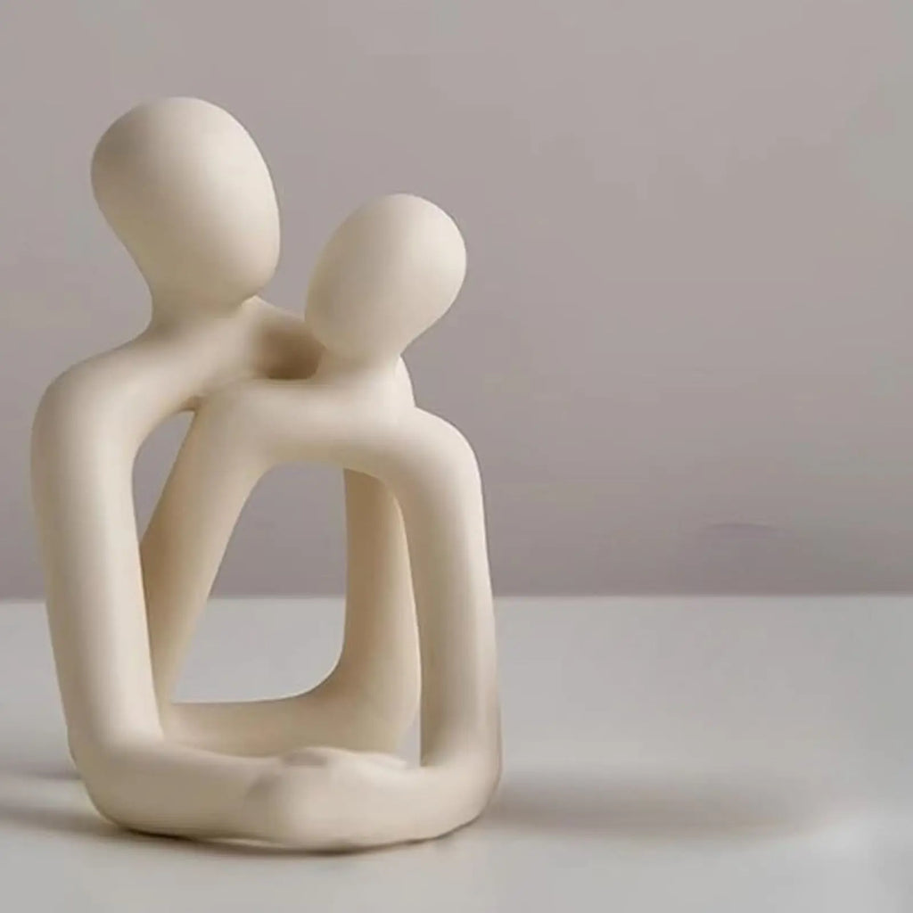 Modern Minimalist Loving Couple Statue